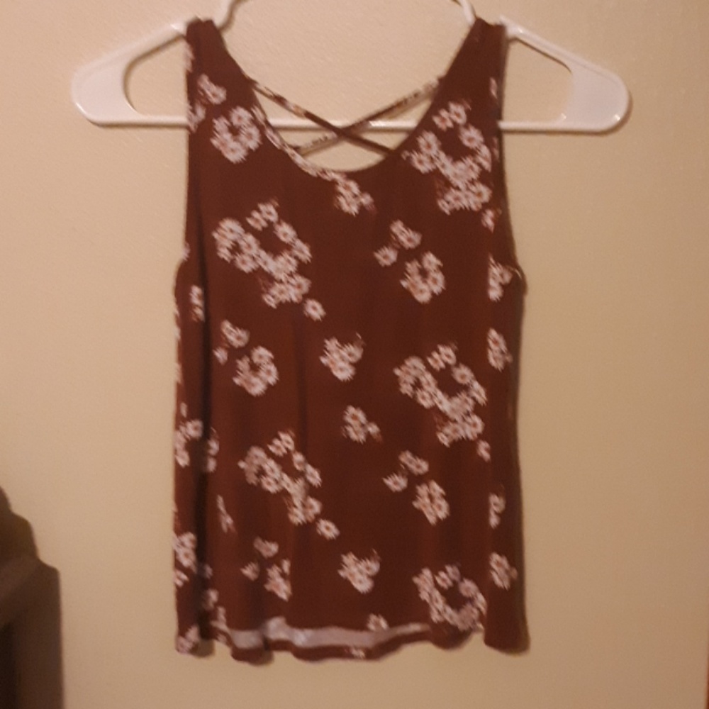 🌸Cross-Back Crop Top🌸 - Picture 4 of 5